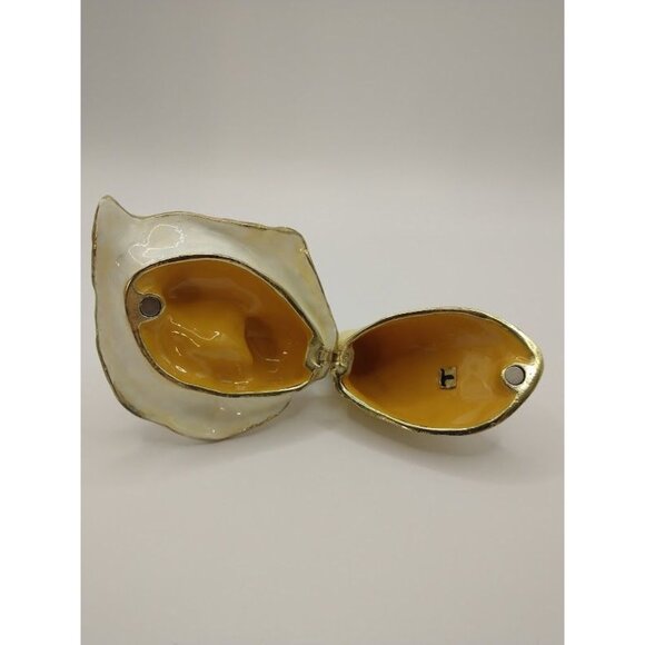 Hand-Painted Enameled Baby Sleeping in a Lily Flower Trinket Box - Picture 7 of 7